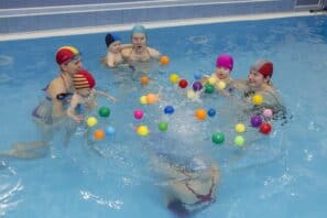 Kurzy plavání s dětmi Praha - Plavání 12