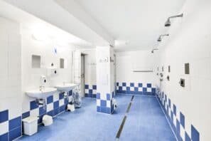 Kurzy plavání pro děti Praha - umývárna